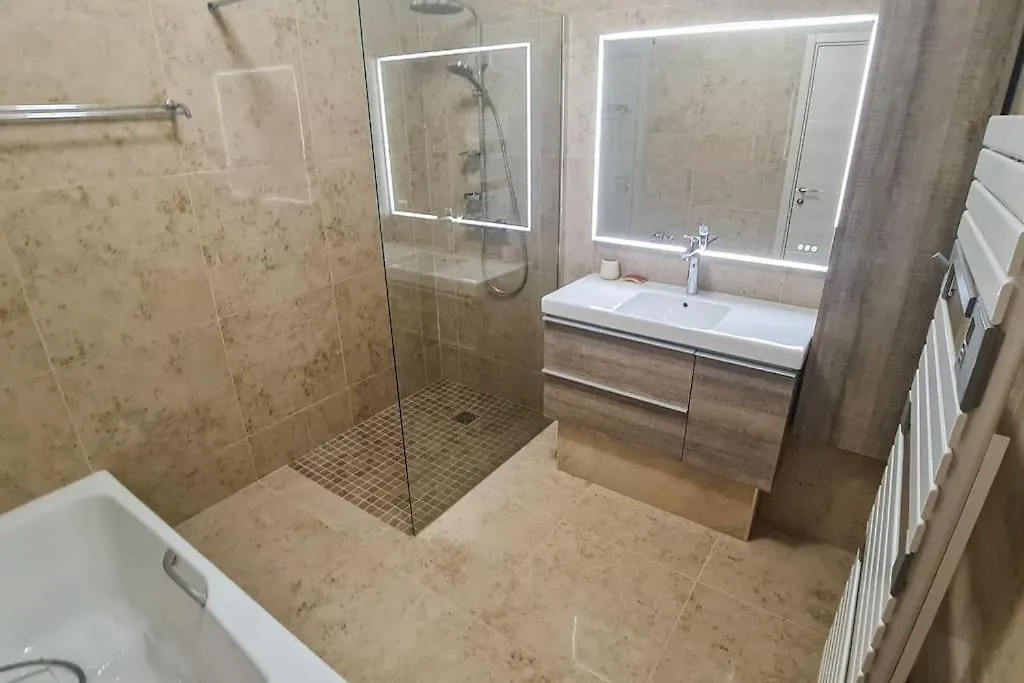 Апартаменты Appartement Vue Mer Avec Jardin En Pleine Nature Каси